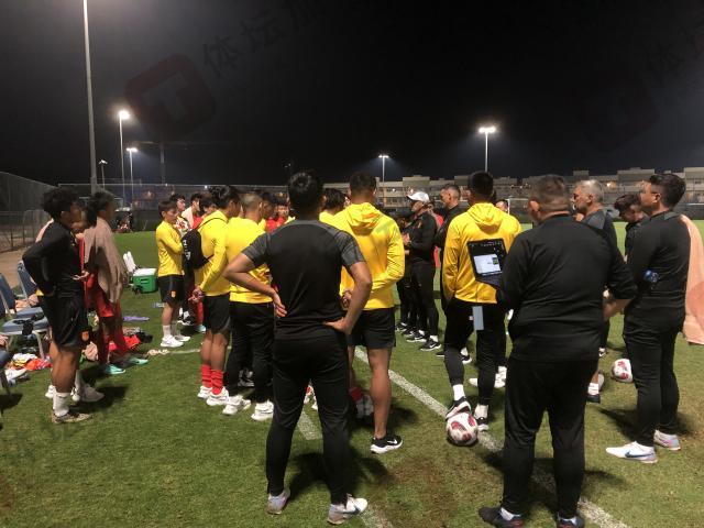 1704505133148052870.jpg 10-赛后国足小结、宣布放假.jpg